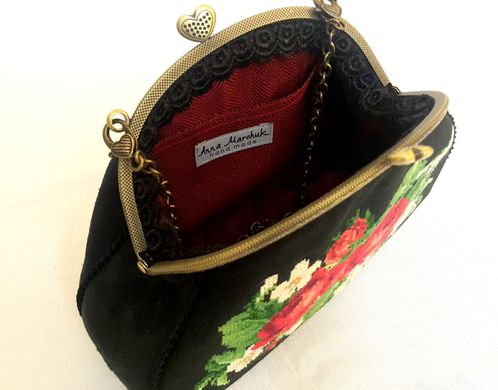 Красива маленька сумка “Ніжні троянди” (AM-1037)