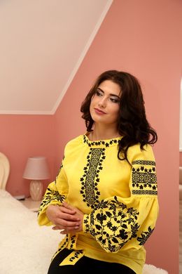 Туника женская стильная желтого цвета с вышивкой черными нитями (GNM-02045), 40, лен
