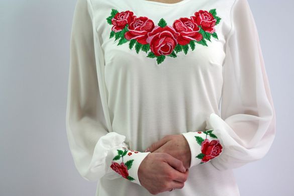 Довга вишита сукня "Подих троянди" із трикотажу молочного кольору для жінок (PL-009-061-Tr-mlk), 42