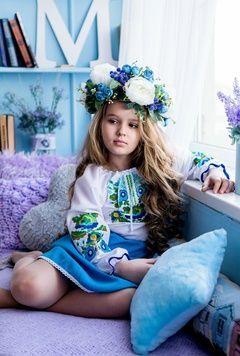 Костюм для дівчинки з різнокольоровою вишивкою (OS-0257), 2 роки, габардин