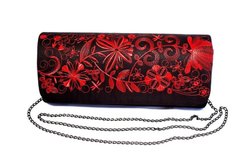 Приголомшливий тіар-габардиновий клатч чорного кольору з червоним орнаментом "Романтика" для жінок (KL-011-126-red)