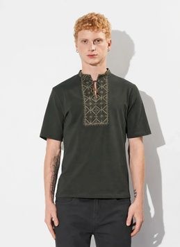 ЧОЛОВІЧА ВИШИТА ФУТБОЛКА ГАЙДАМАЦЬКА КОЛЬОРУ ХАКІ (LS-96112121-46), S, бавовна