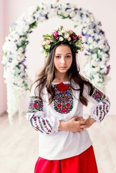 Гарна вишиванка для дівчинки з яскравою вишивкою (OS-0053), 4 роки, домоткане полотно