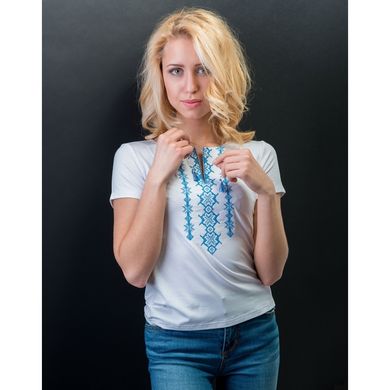 Ежедневная женская белая футболка с синей вышивкой крестиком "Снежинка" (10101021-059), 44