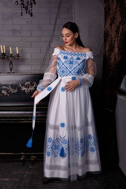 Вишита жіноча біла сукня (D-131-01), 40, тіар