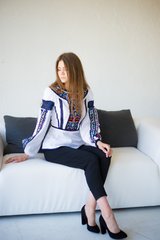 Блузка женская украинская с вышивкой яркими нитками и натуральным кружевом (ЛА-1), 42