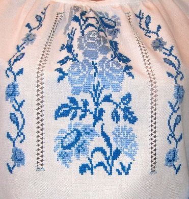 Красивая женская вышиванка "Небесная лазурь" - ручная вышивка (GNM-00330)